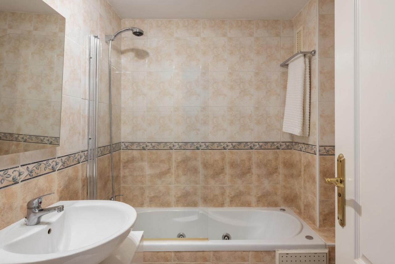 Apartamento Dana II Eurogolf, Vistas, Wifi, Piscina Y Parking Benalmádena Exterior foto
